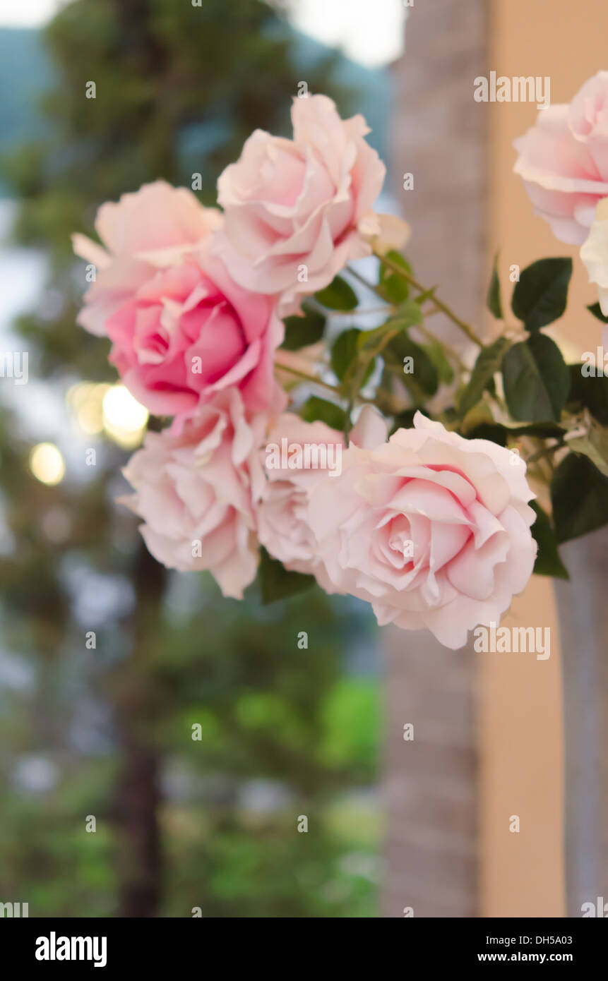 Bouquet of plastic roses and in ceramic vase Stock Photo - Alamy