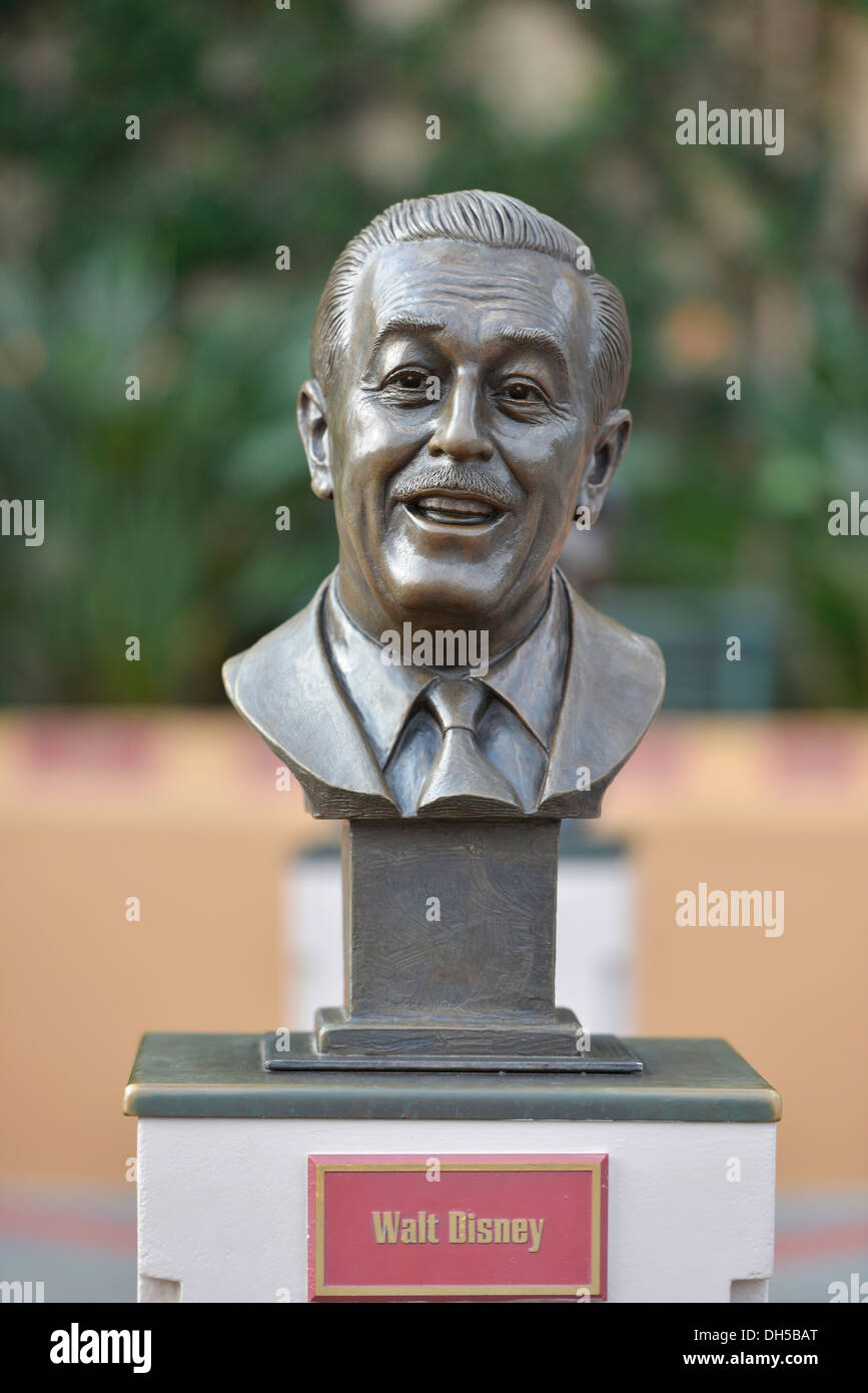 Walt Disney Bronze Bust in the Academy of Television Arts and Sciences Hall of Fame Plaza, Hollywood Studios, Disney World Stock Photo