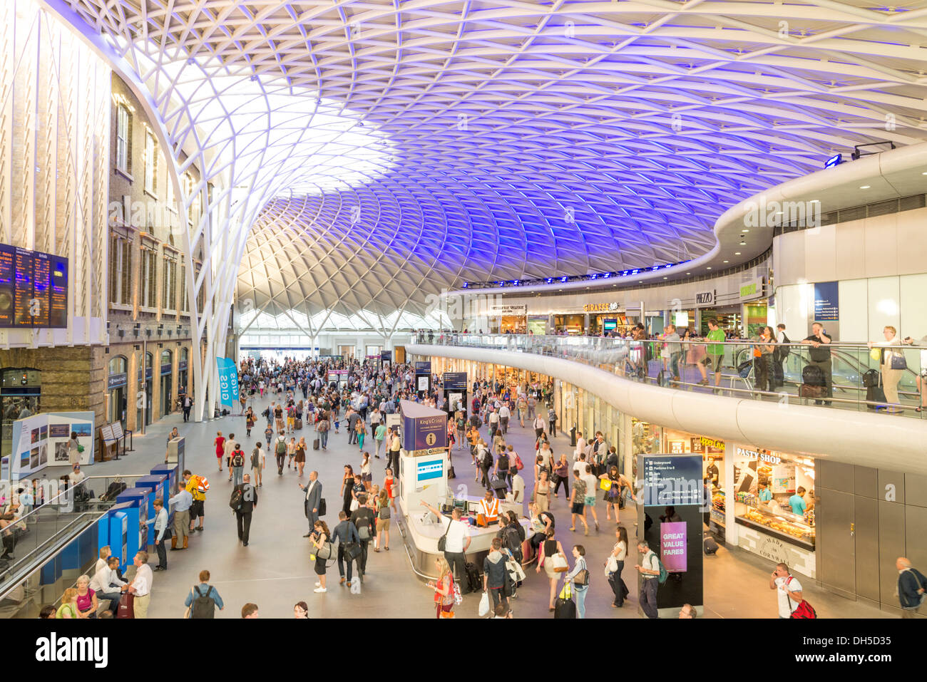 The western concourse at King's Cross station, London, England, UK Stock Photo