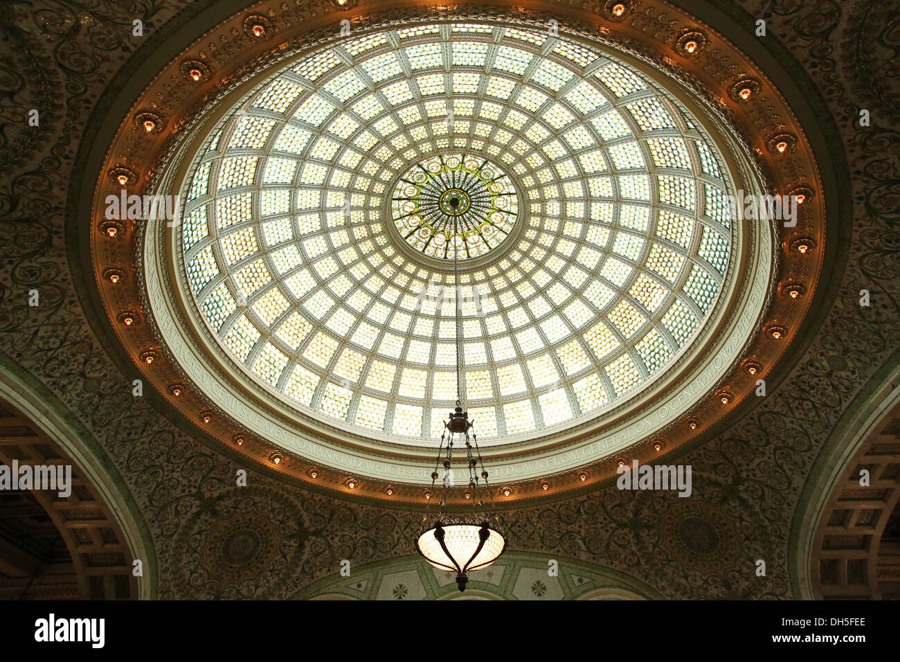 A Tiffany Dome At The Chicago Cultural Center Stock Photo Alamy