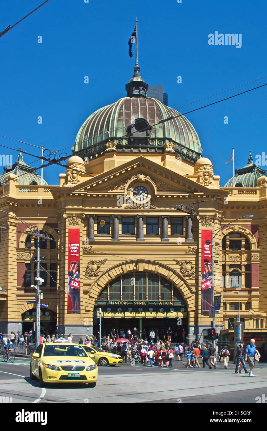 Flinders St Station, Melbourne, Australia Stock Photo Alamy