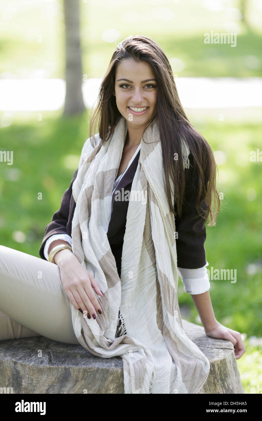 Female caucasian woman hi-res stock photography and images - Alamy