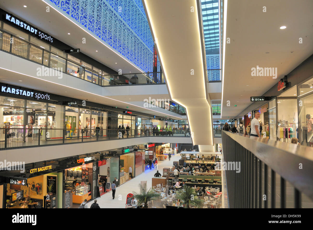 Centrum galerie hi-res stock photography and images - Alamy