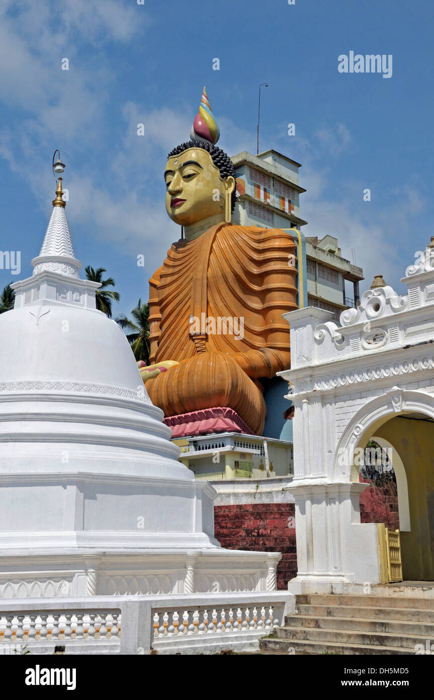 Tallest buddha statue in Sri Lanka, Wewurukannala Vihara Temple