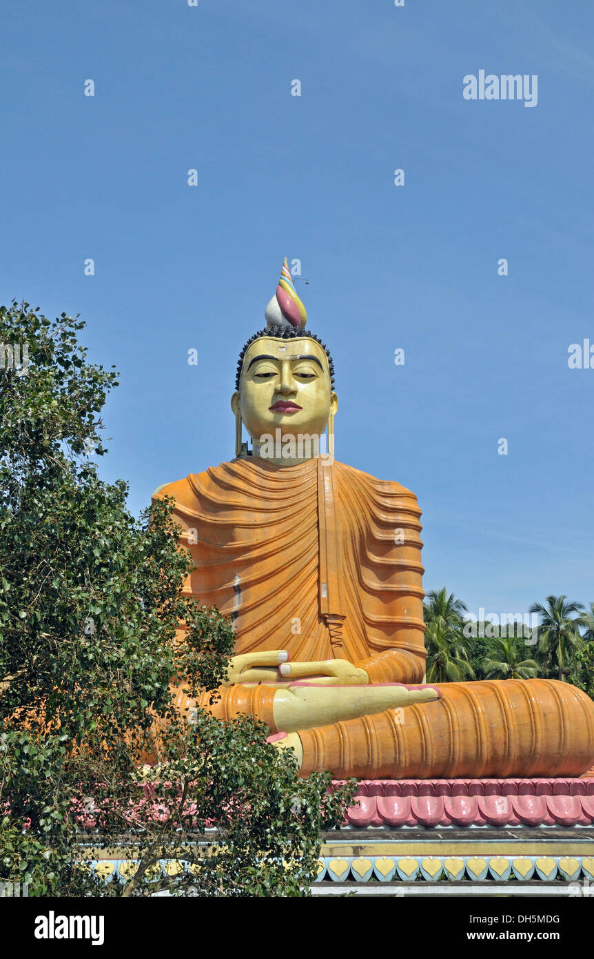 Tallest buddha statue in Sri Lanka, Wewurukannala Vihara Temple