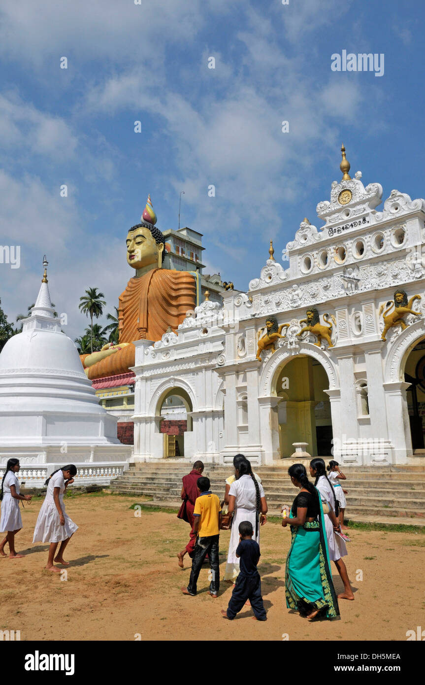 Tallest buddha statue in Sri Lanka, Wewurukannala Vihara Temple