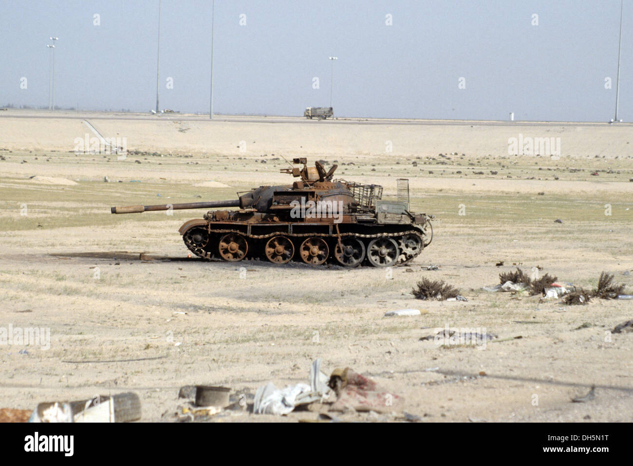 The aftermath of the 1991 Gulf War in Kuwait : the death highway, Mutla ridge. Stock Photo