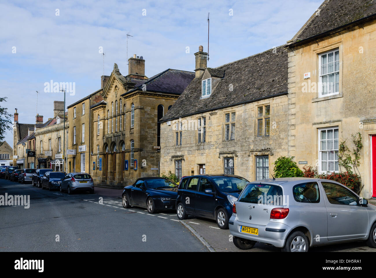 Shops in Oxford Street, MoretoninMarsh in the Cotswolds Stock Photo