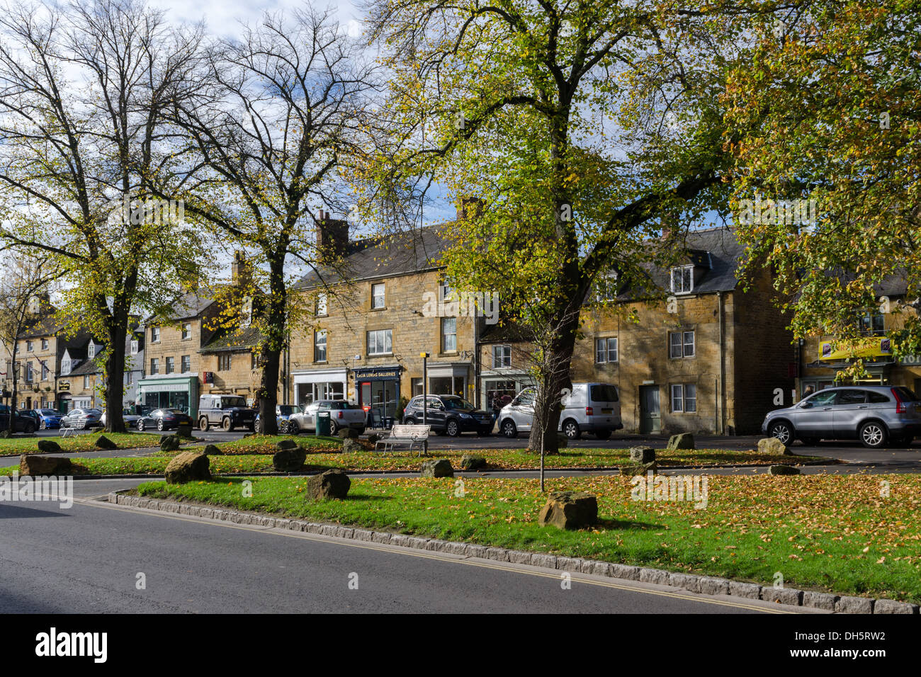 Row of shops on the Green in MoretoninMarsh High Street in the Cotswolds Stock Photo Alamy