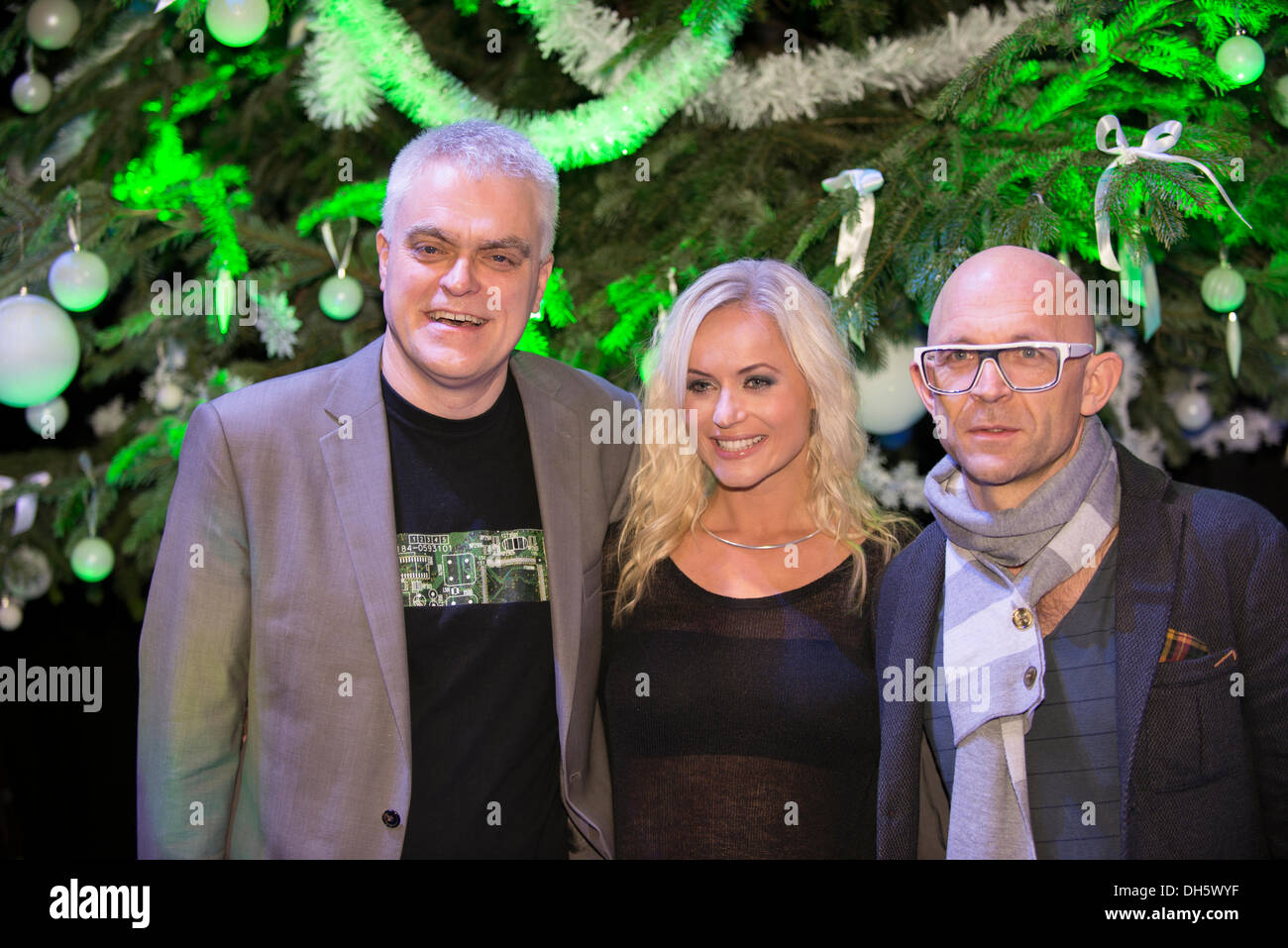 the gadget show live christmas earls court london jon bentley pollyanna woodward and jason bradbury of channel 5 gadget show at the opening of the - Christmas Pollyanna the gadget show live christmas earls court london jon bentley pollyanna woodward and jason bradbury of channel 5 gadget show at the opening of the - Christmas Pollyanna