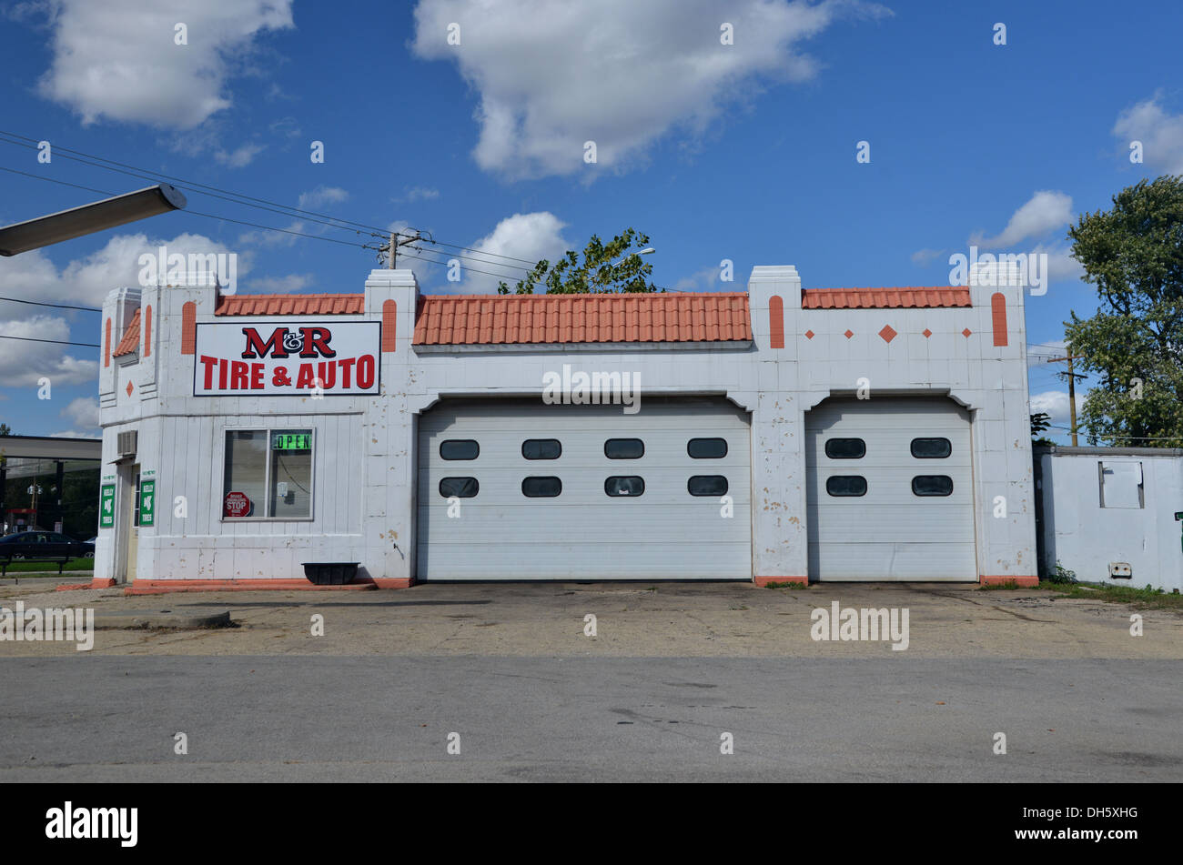 Petrol station art deco hires stock photography and images Alamy