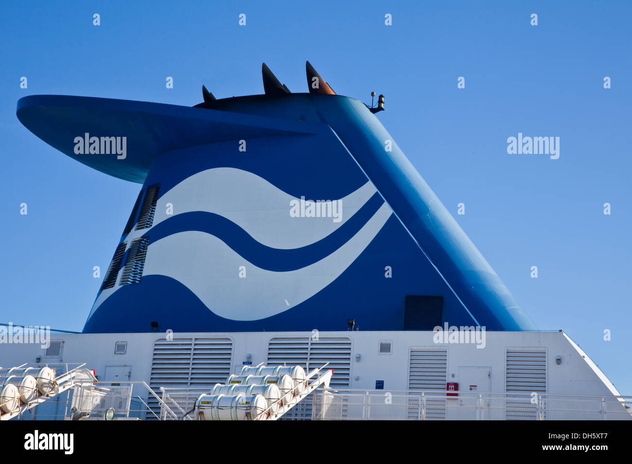 Blue funnel ship hi-res stock photography and images - Alamy