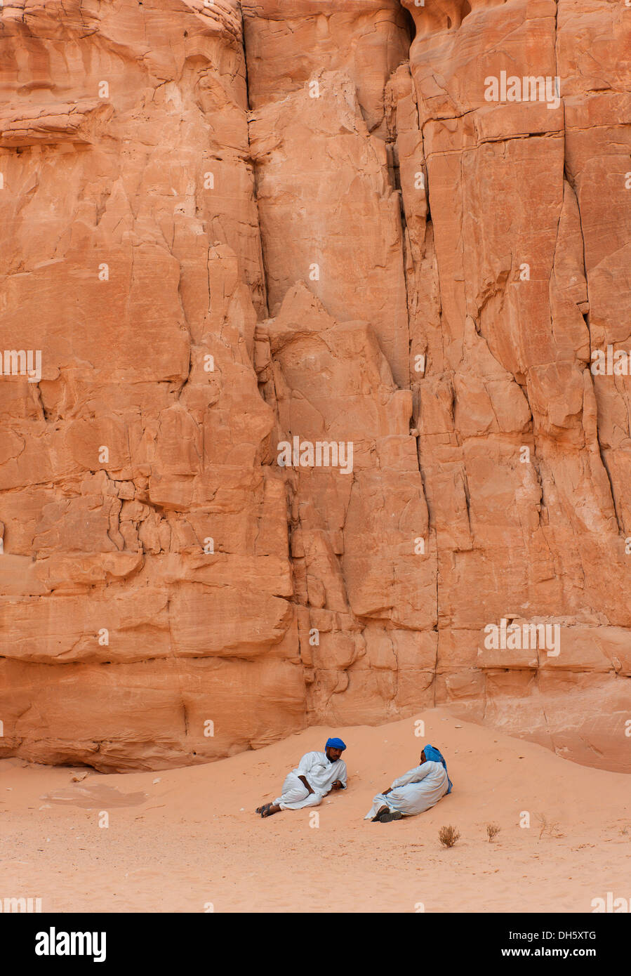 Taking a break in the White Canyon, Panorama, Sinai, Egypt, North Africa Stock Photo