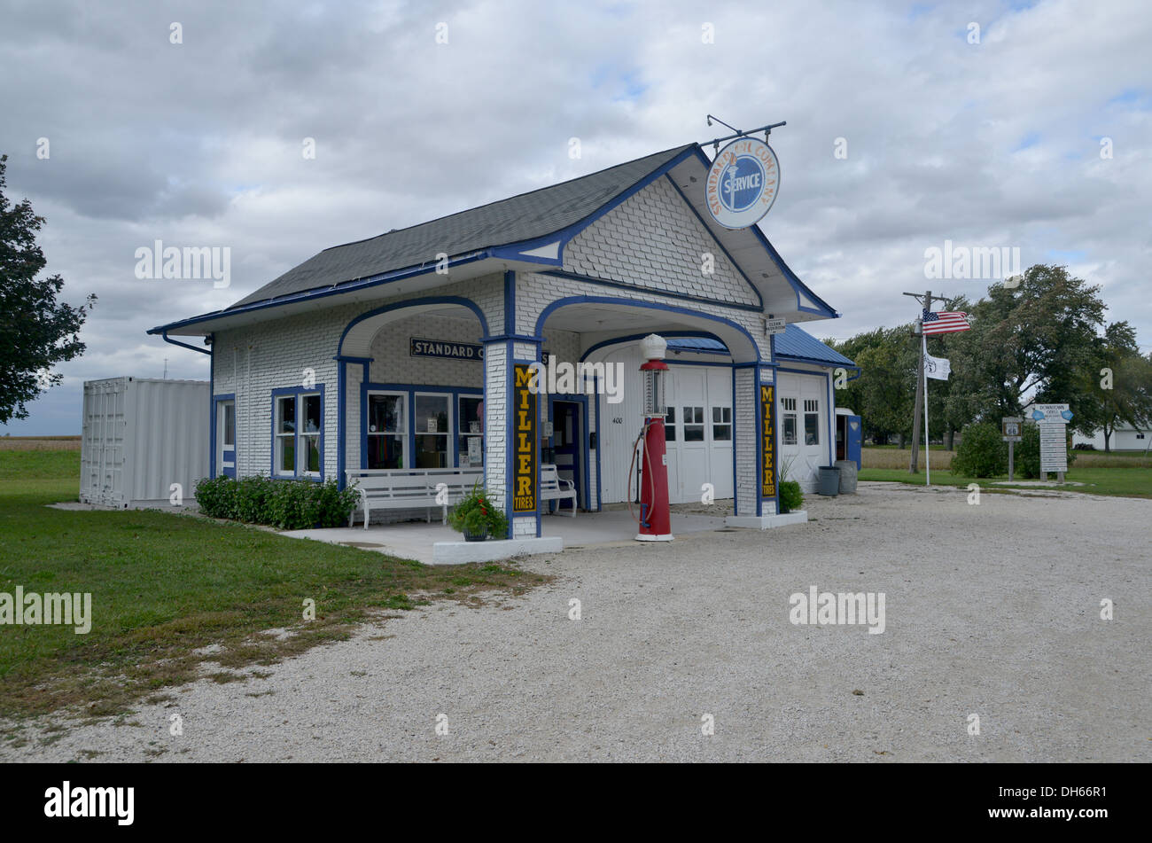 Odell Standard Oil Service station, 1932. on old Route 66. A classic