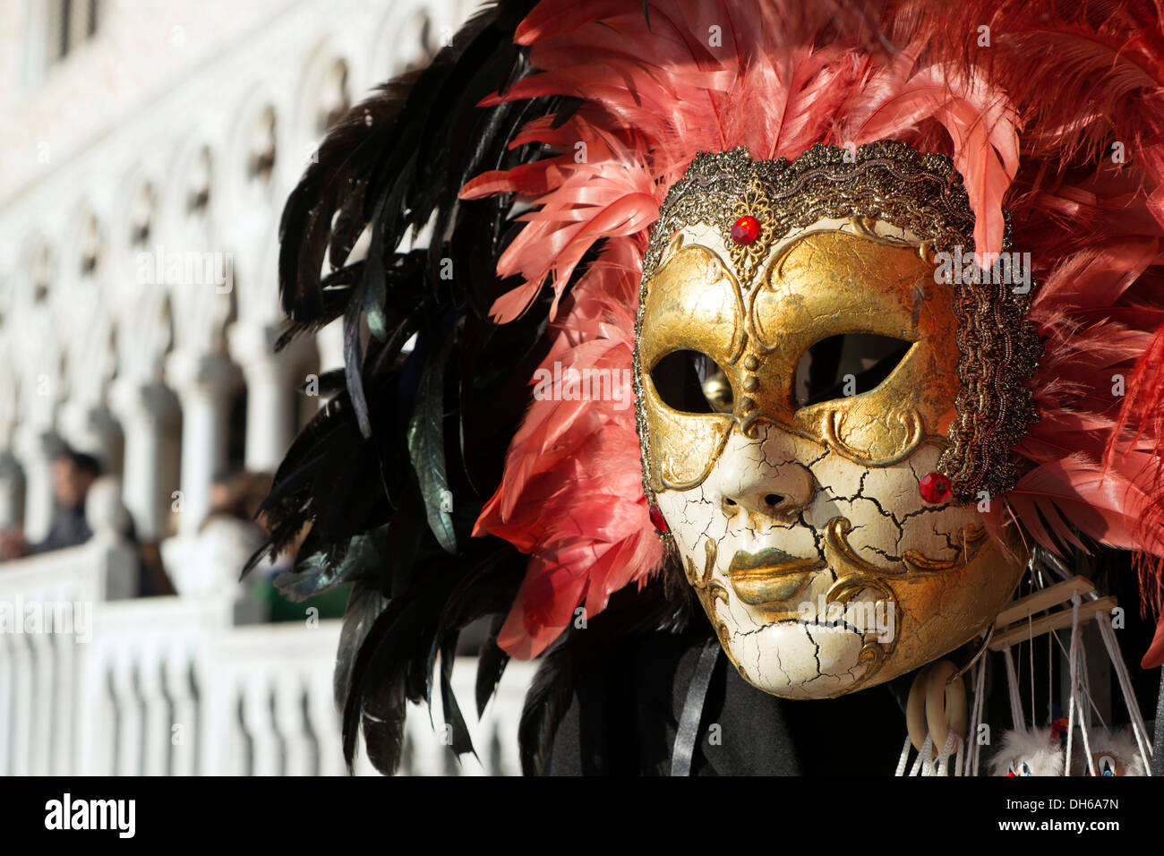 Venetian mask, souvenir stand, Doge&#39;s Palace, Venedig, Venezia, Veneto Region, Italy Stock Photo
