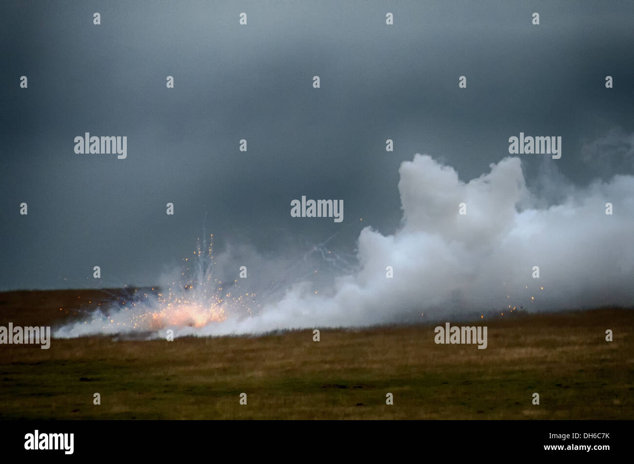 Wesh Guards Mortar Platoon live Firing there 81mm mortar Stock Photo