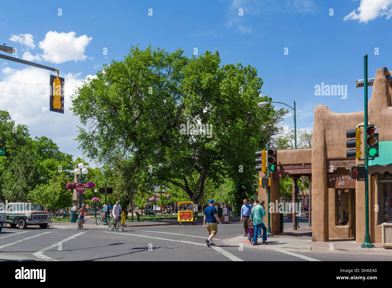The historic Santa Fe Plaza in downtown Santa Fe, New Mexico, USA Stock 