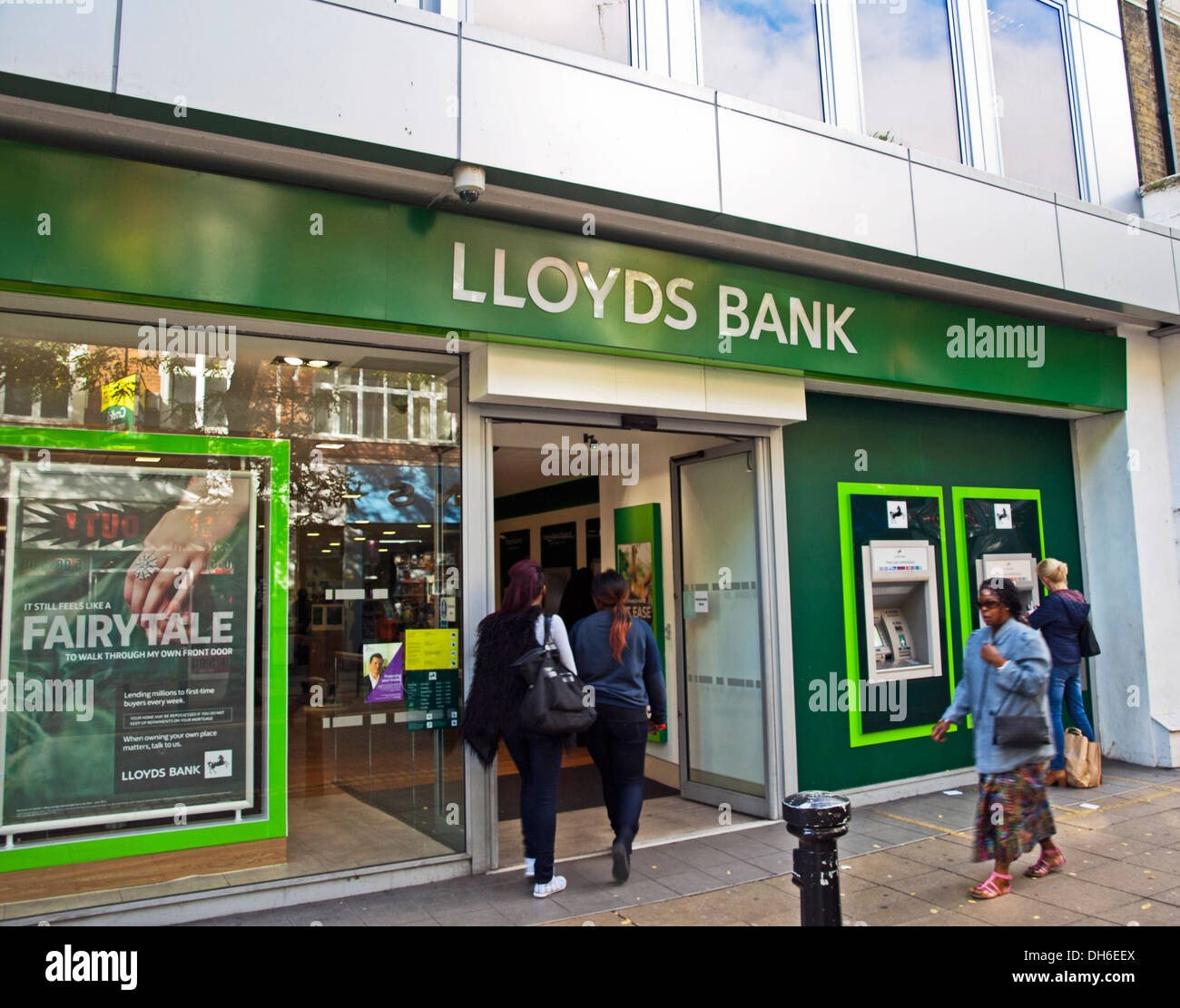 Lloyds Bank, Woolwich Town Centre, London, England, United Kingdom Stock  Photo - Alamy