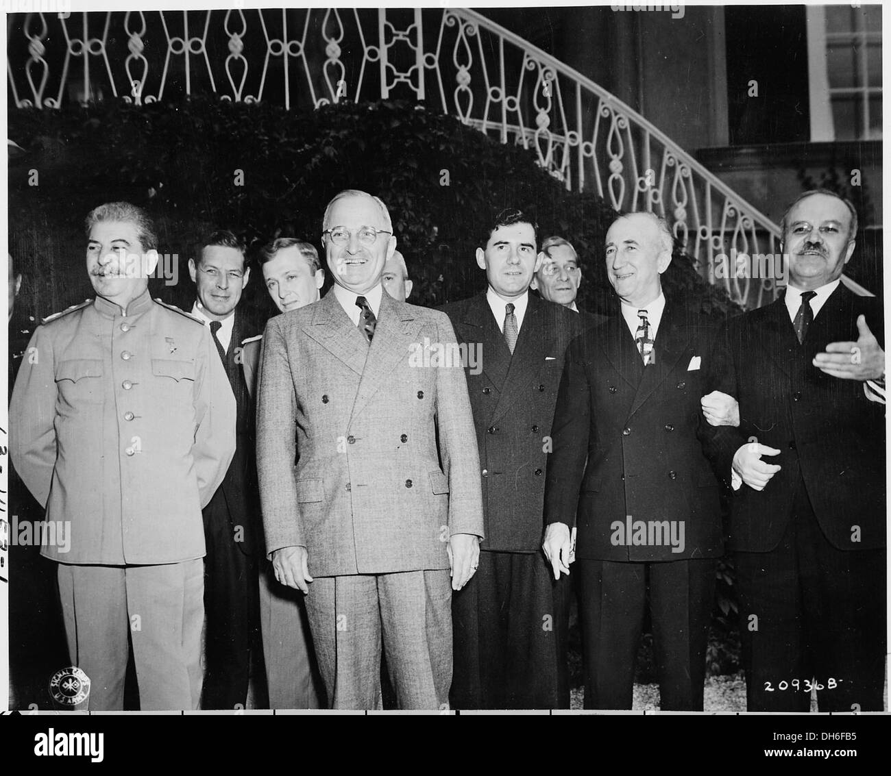 President Truman and Josef Stalin on the lawn outside of Soviet Union Prime Minister Stalin's residence during the... 198678 Stock Photo