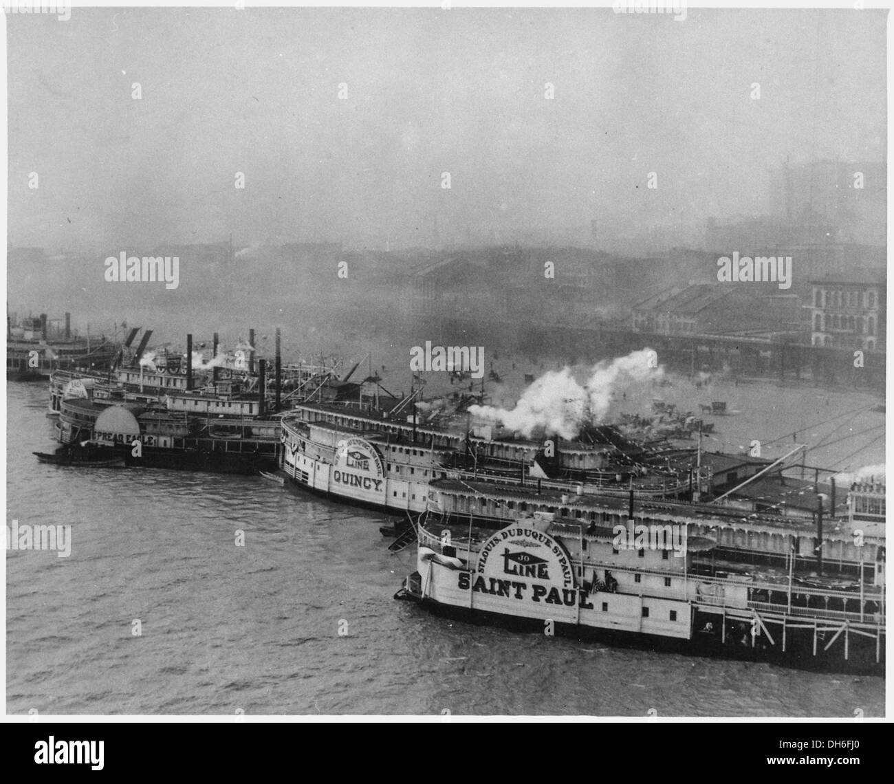 Steamboats missouri river hi-res stock photography and images - Alamy, image size:1300x1140