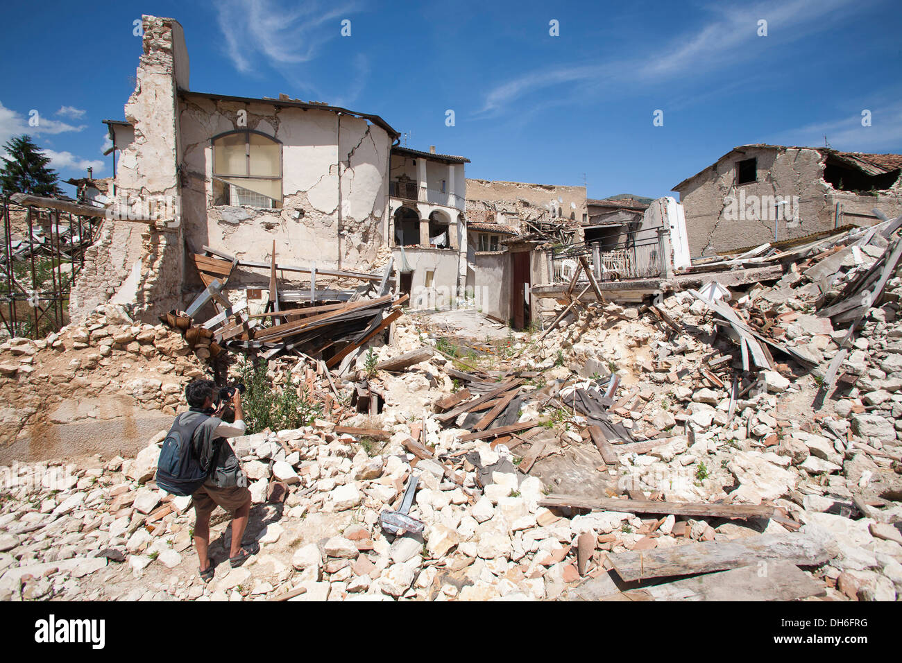 damaged building, earthquake, 06 april 2009, st gregorio village, province of l'aquila, abruzzo, italy, europe Stock Photo