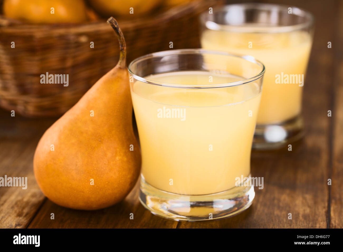 Pear juice hi-res stock photography and images - Alamy