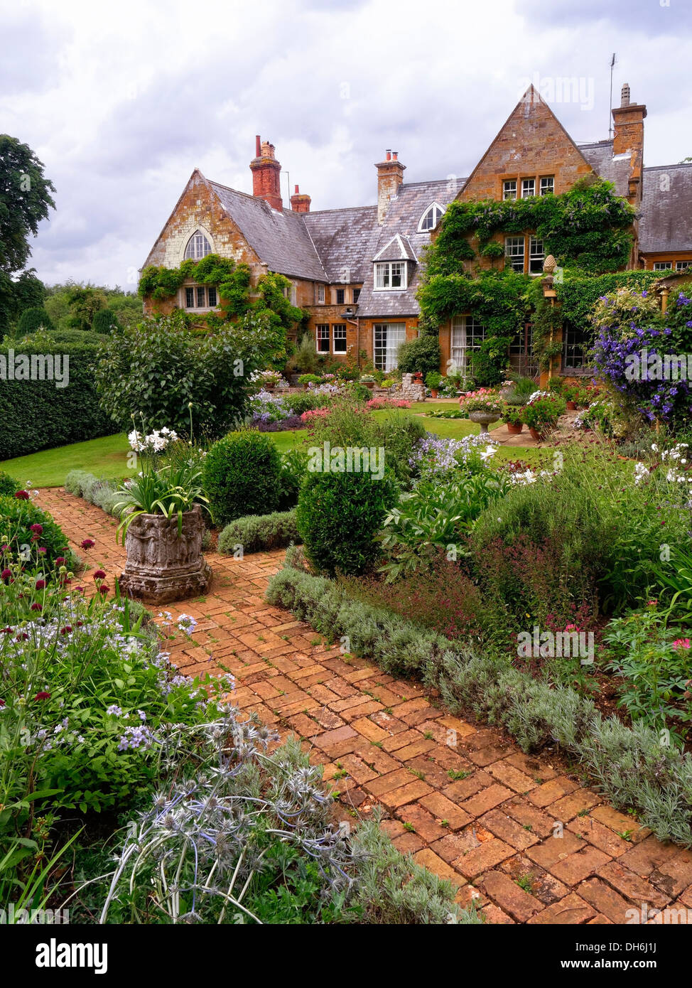Gardens and Manor House, Coton Manor, Coton, Northamptonshire, UK Stock Photo