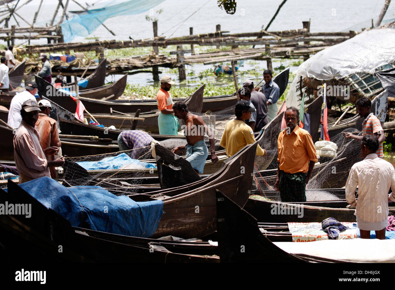 Traditional fishing at Fort Kochi Stock Photo Alamy