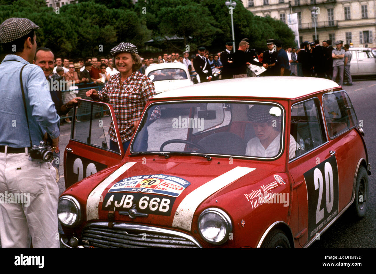 Pauline Mayman and Val Domleo in their Mini in the Tour de France Automobile  1964. Stock Photo