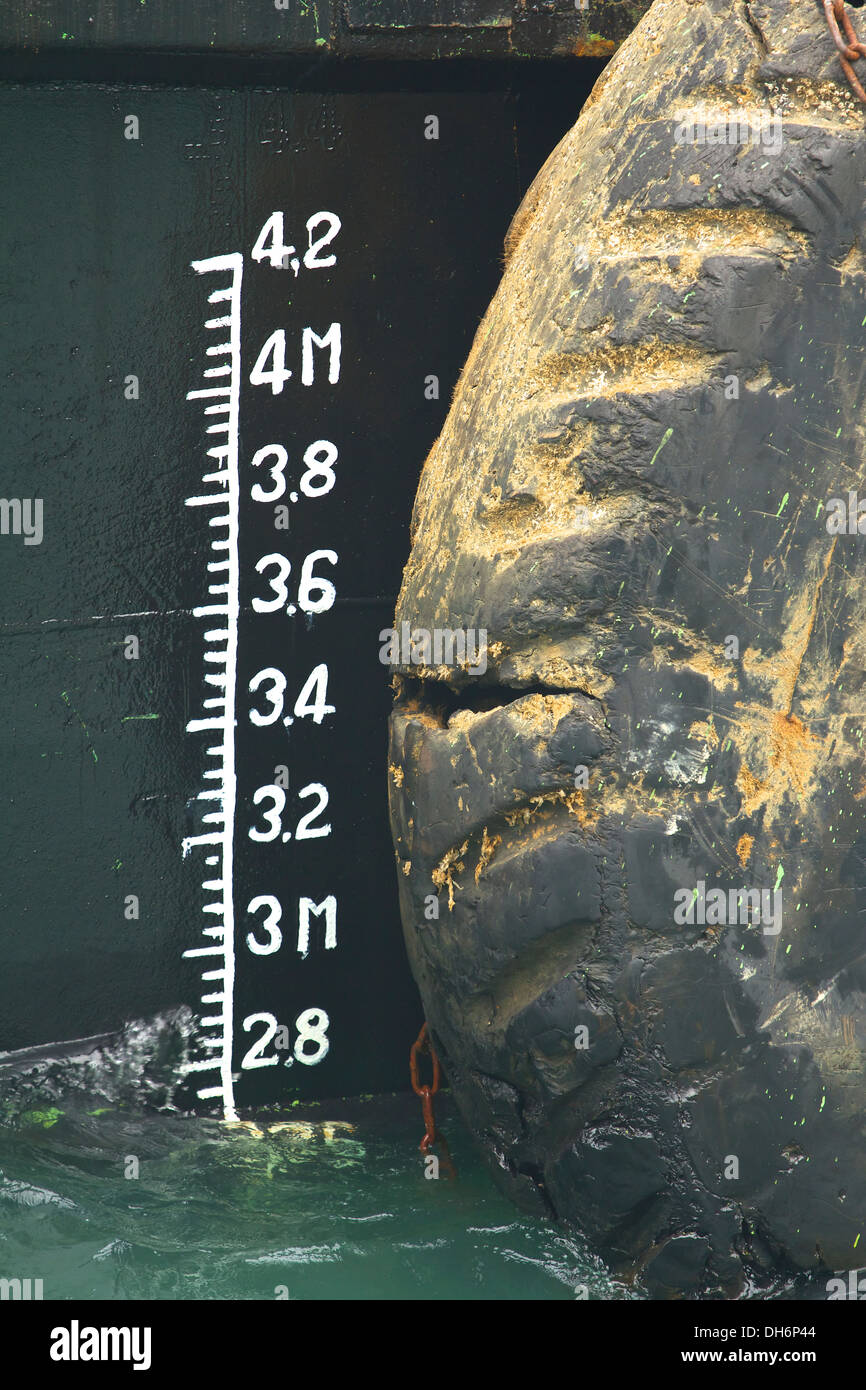 Measure the Draft, Derrick Barge Moored In Hong Kong Harbour Stock ...