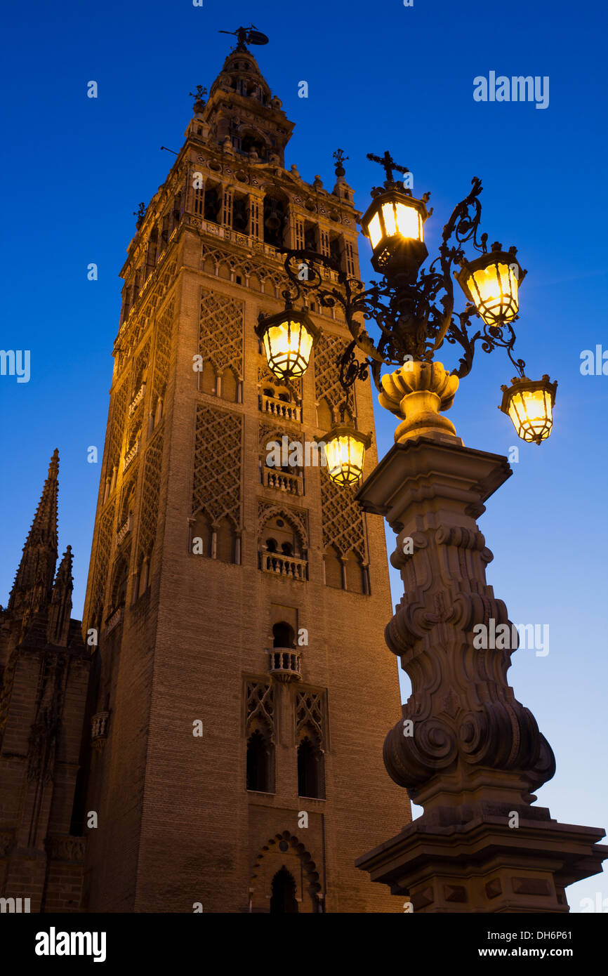 Seville cathedral at night hi-res stock photography and images - Alamy