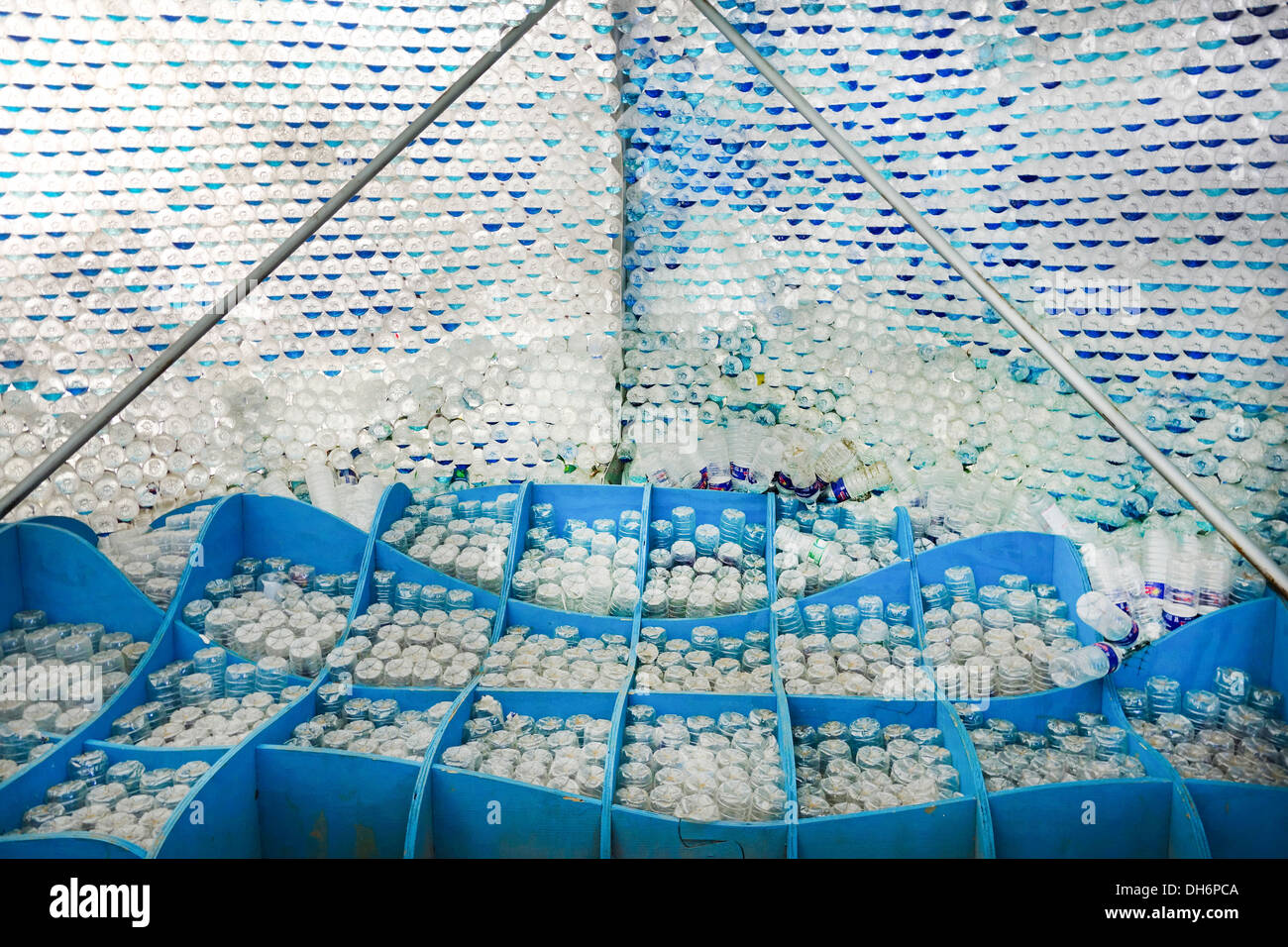 Head in the Clouds pavilion on Governors Island Stock Photo Alamy