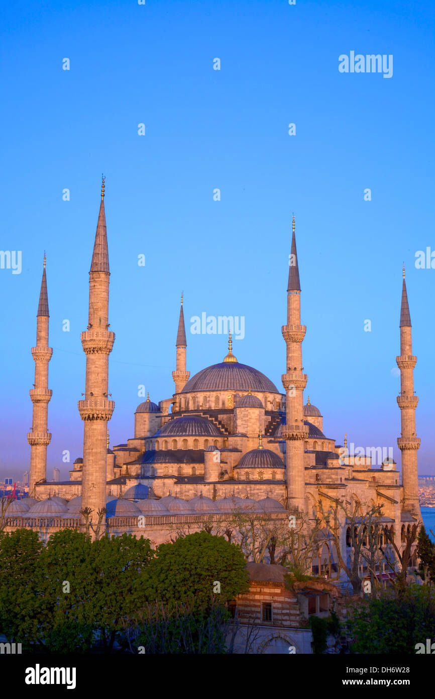 Blue mosque istanbul hi-res stock photography and images - Alamy