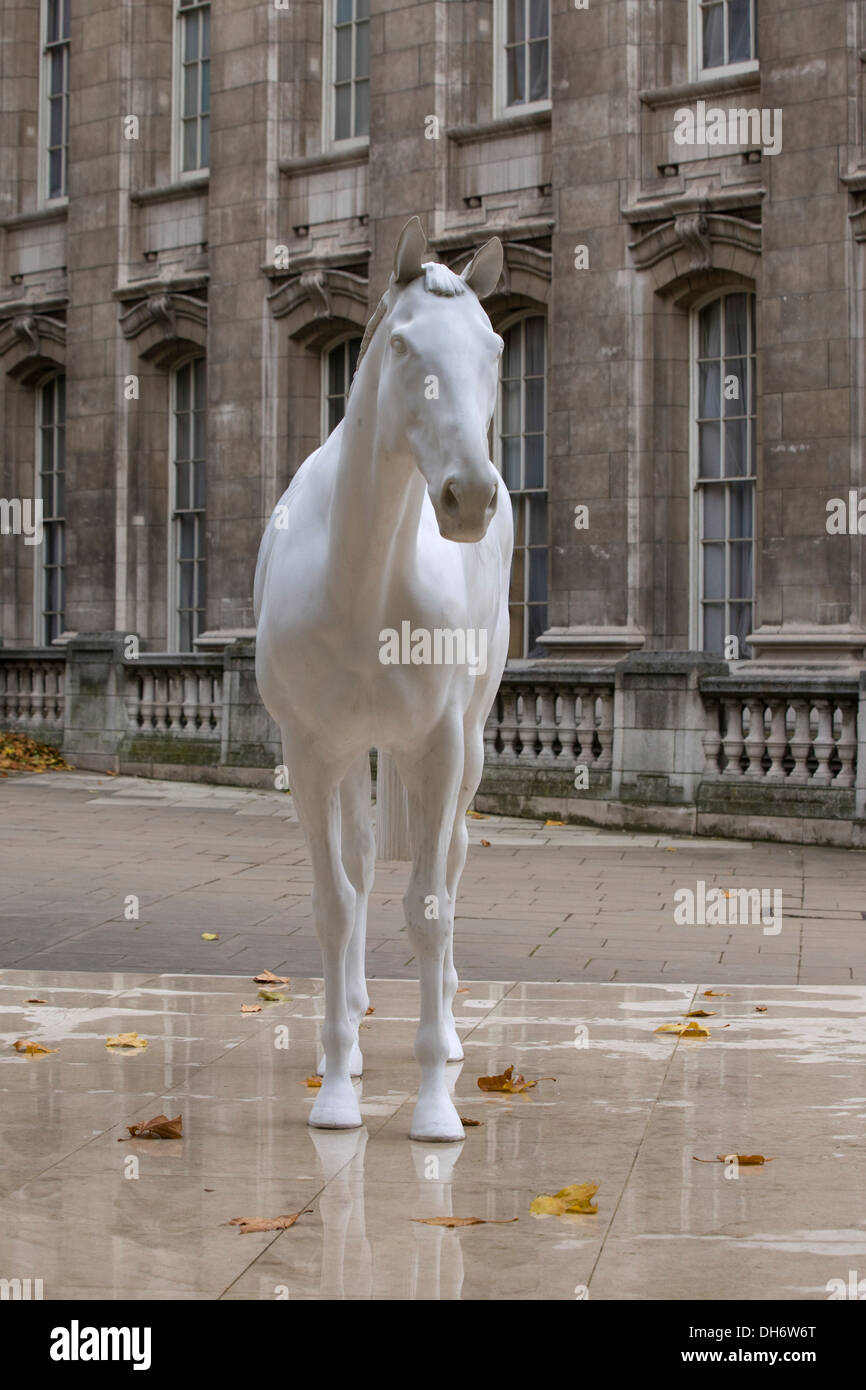 Life size statue of a white horse, Turner Prize winning artist Mark Wallinge Stock Photo