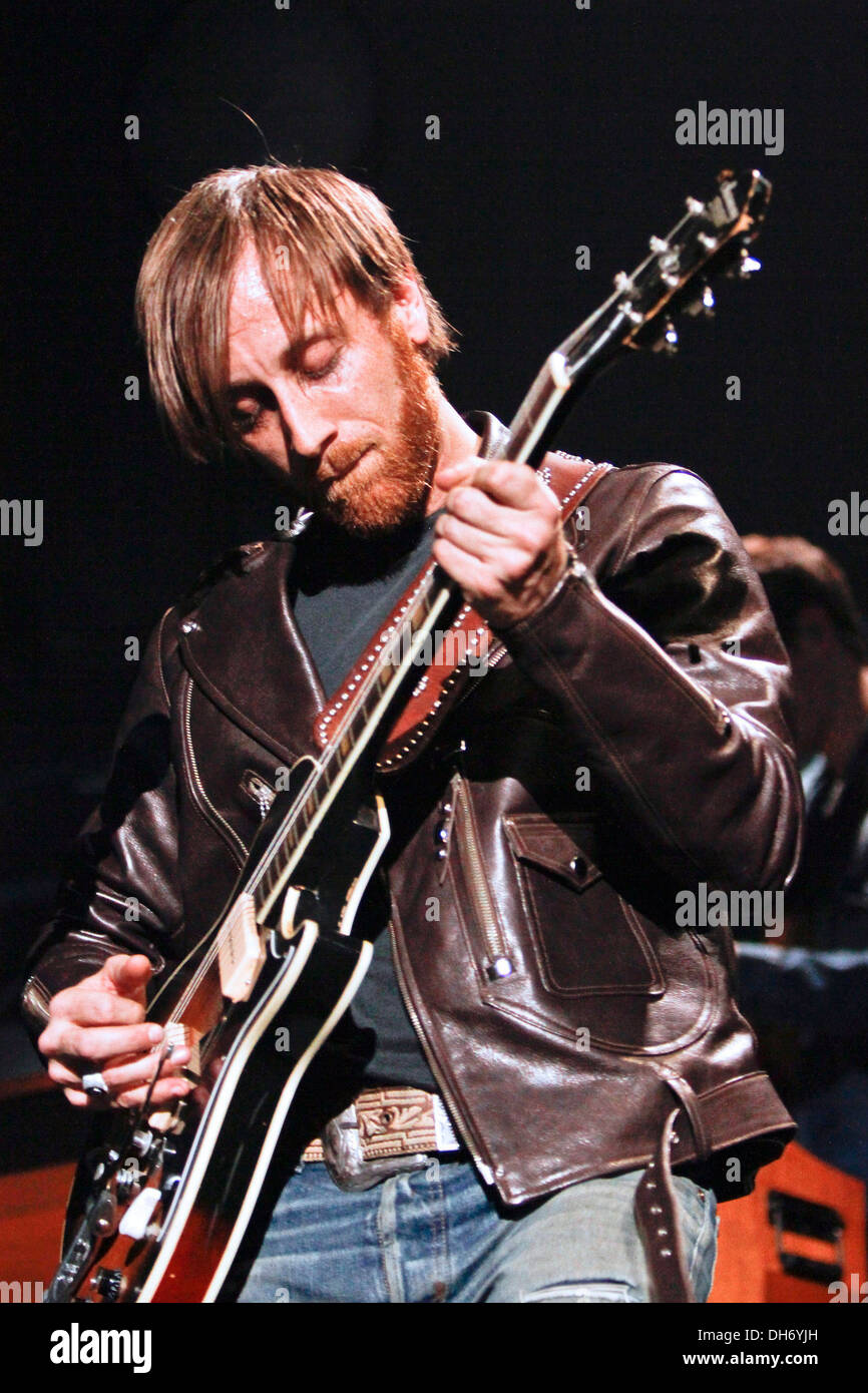 Auerbach The Black Keys performing live at the Air Canada Centre