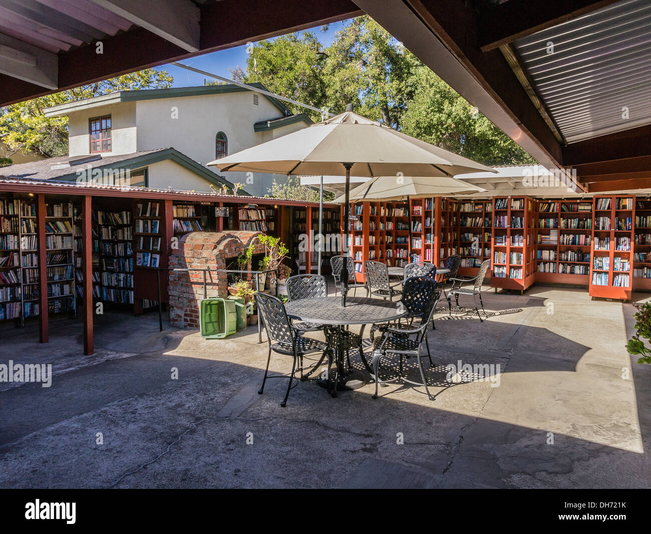 Bart's Books, Ojai, California the bookstore is open 24/7 & keeps Stock