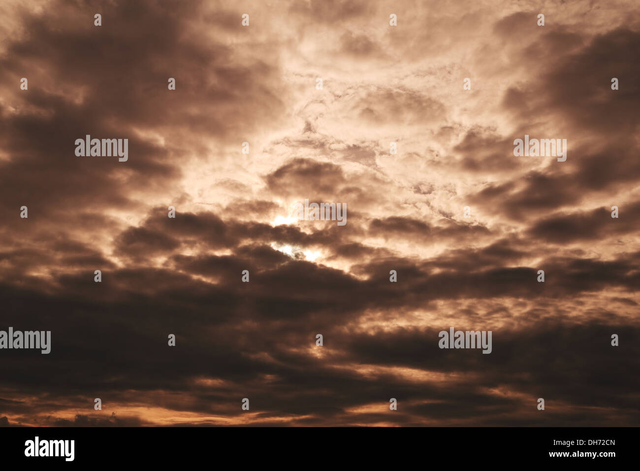Sunset color sky night stormy hi-res stock photography and images - Alamy