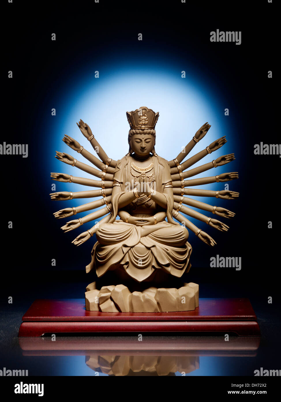 Statue of Thousandhand Kwan Yin Stock Photo Alamy