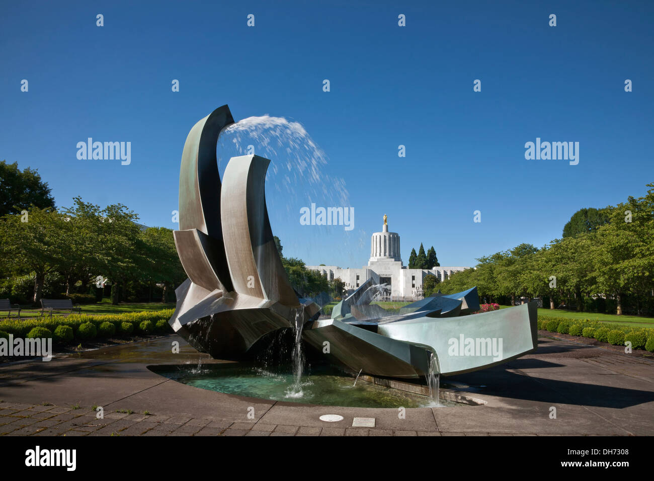 Salem mall hi-res stock photography and images - Alamy