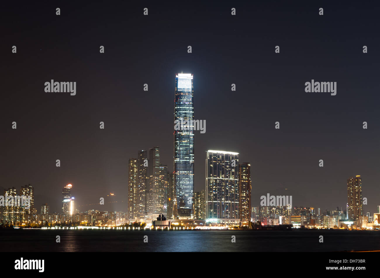 Looking towards Kowloon at night from Hong Kong Central Stock Photo - Alamy