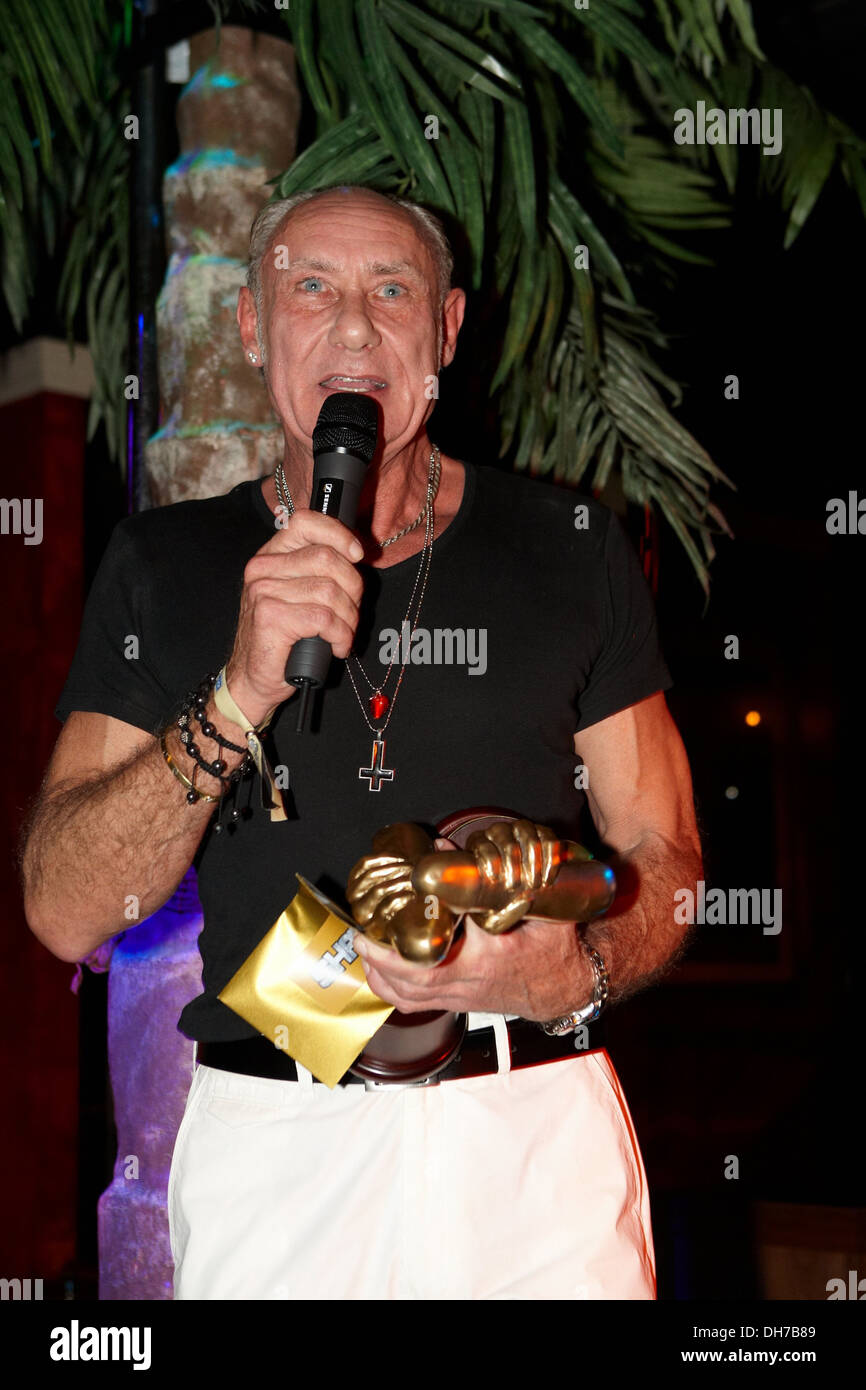 Ben dover hi-res stock photography and images - Alamy