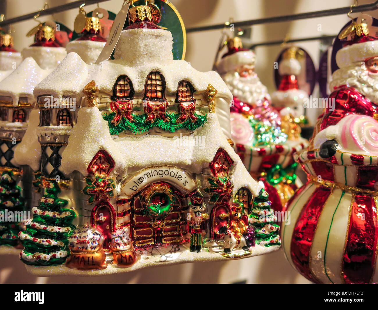 Holiday Display in Bloomingdale's Department Store, NYC Stock Photo Alamy
