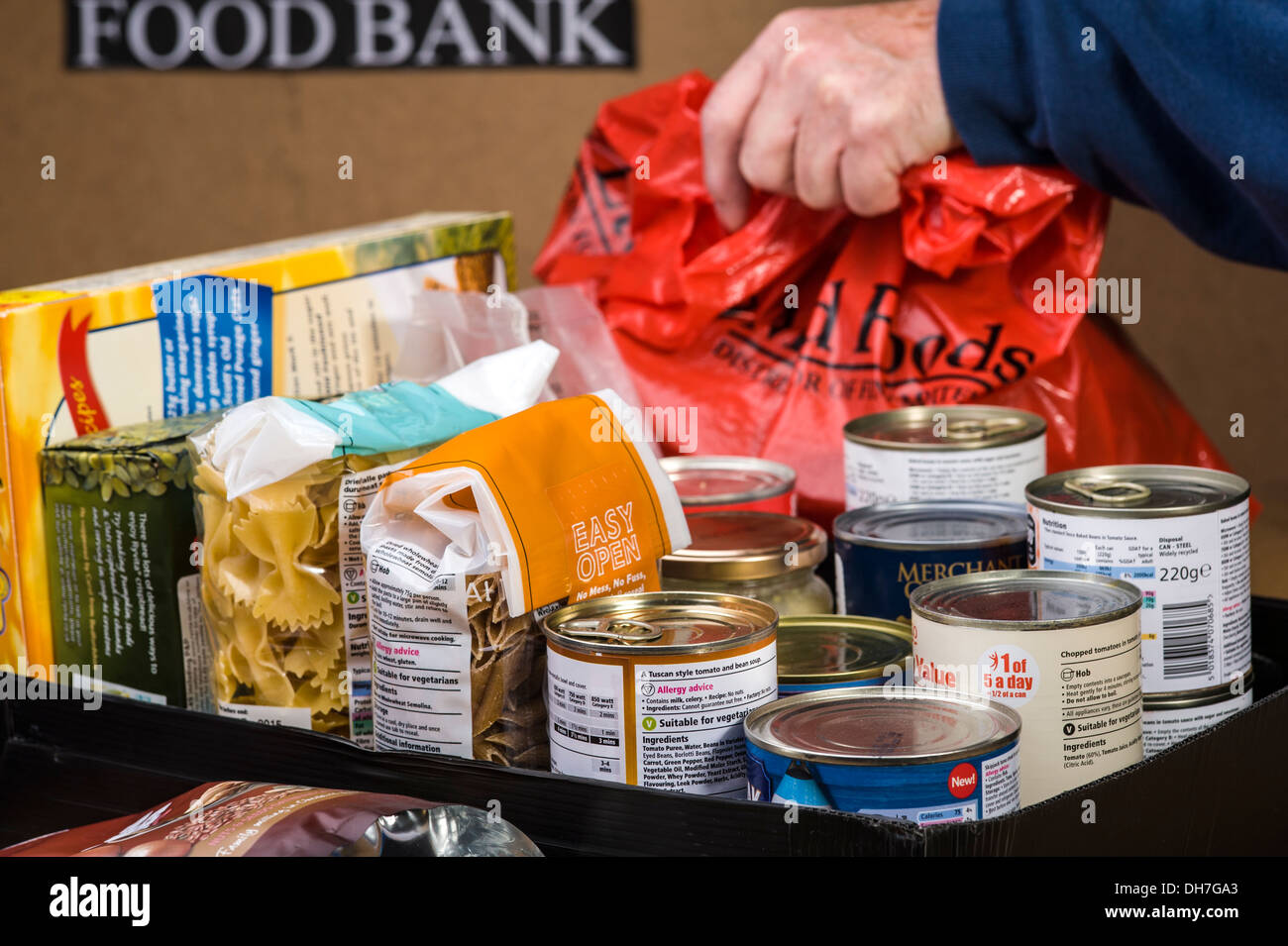 Food bank box hires stock photography and images Alamy