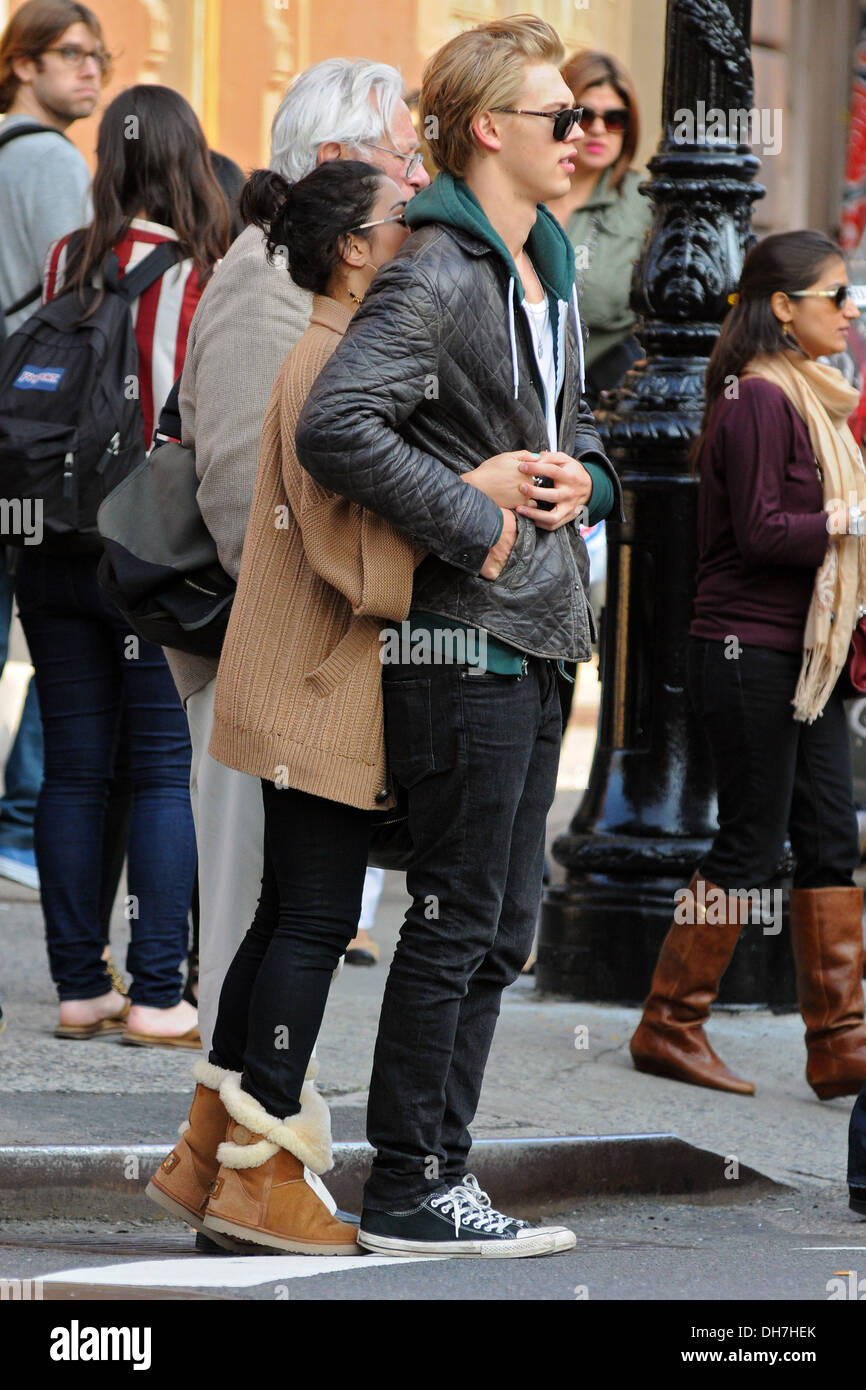 Vanessa Hudgens and boyfriend Austin Butler spending day together in