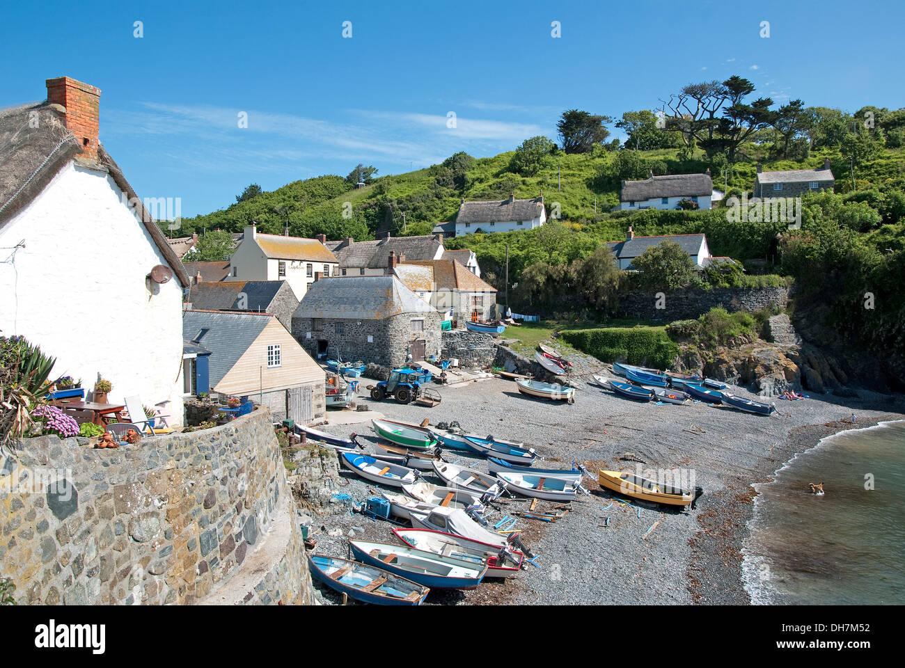 Cadgwith cove cornwall hires stock photography and images Alamy