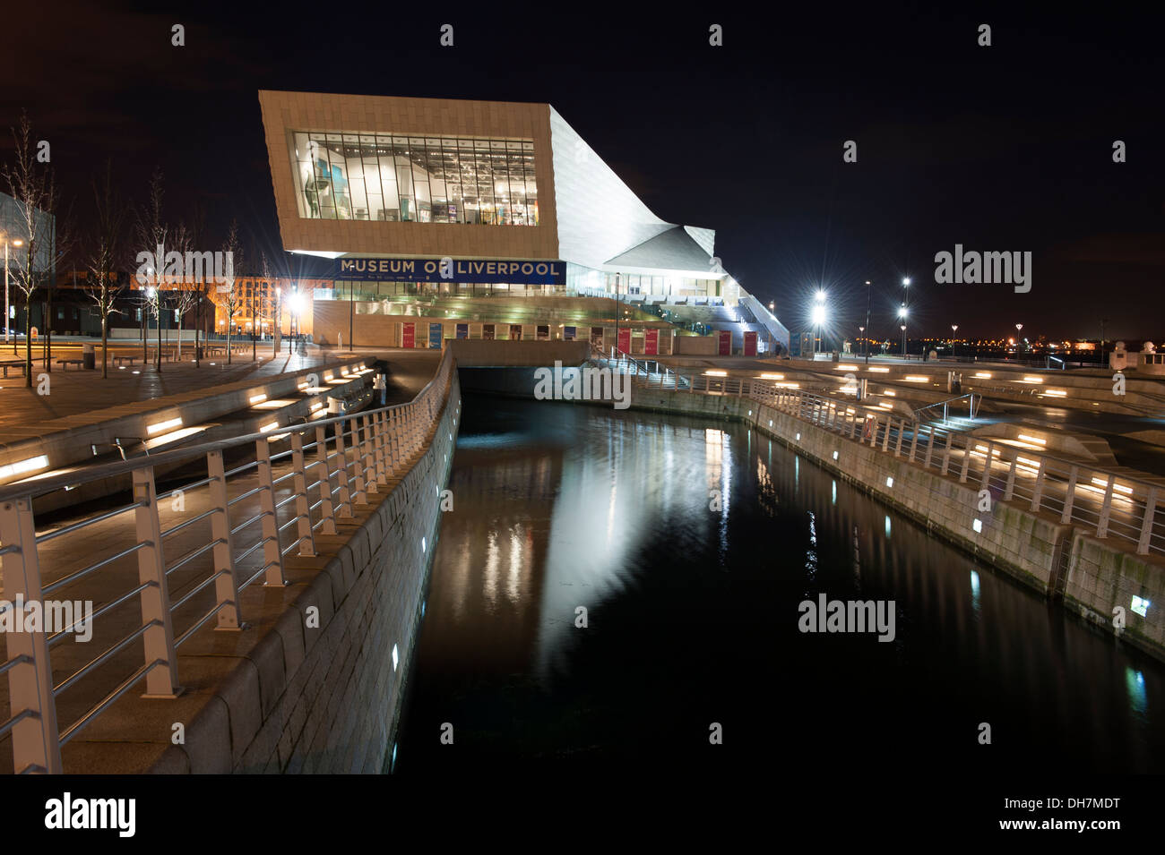 New Museum of Liverpool Life At Night UK Stock Photo