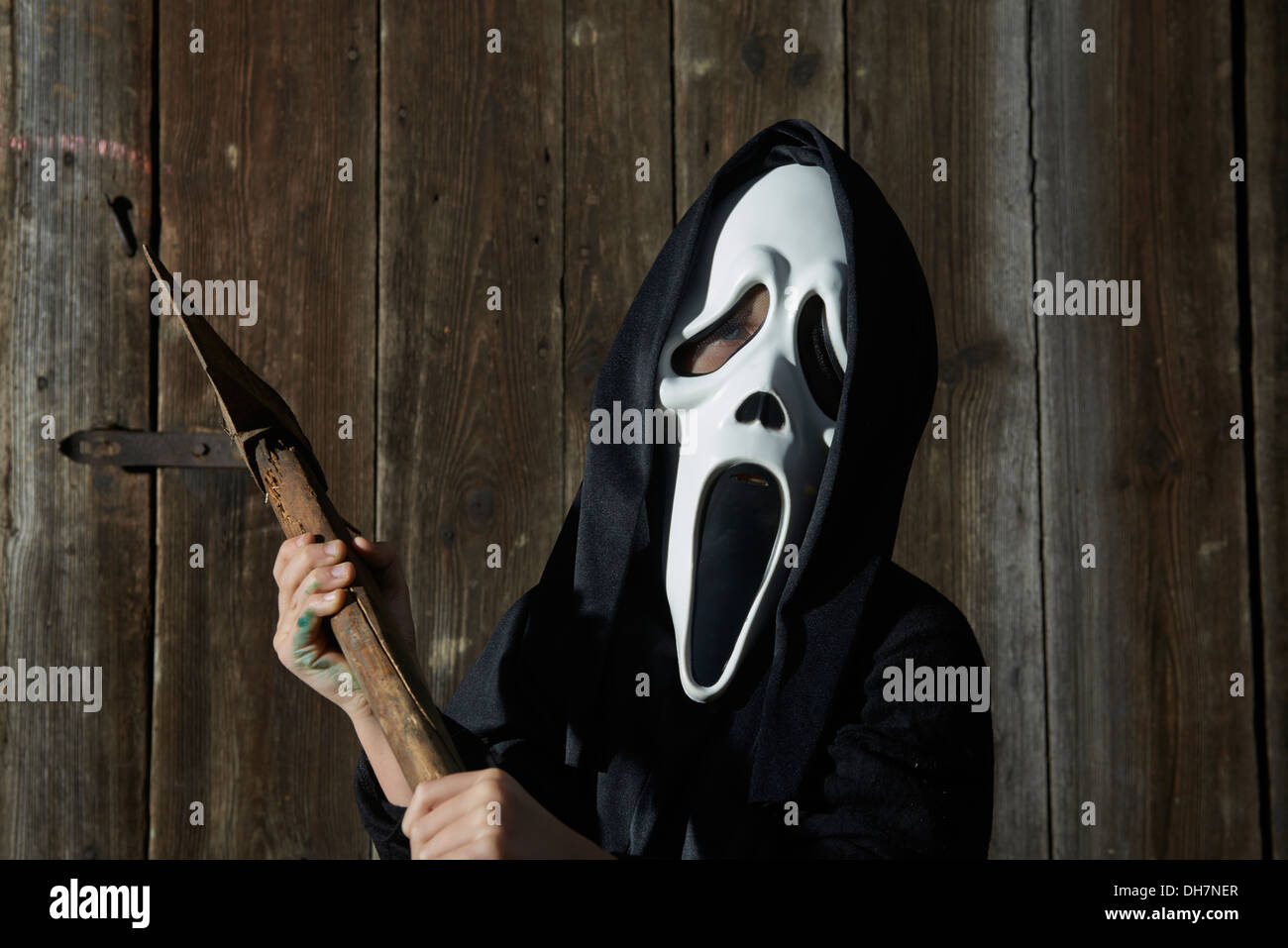 Scream mask hi-res stock photography and images - Alamy