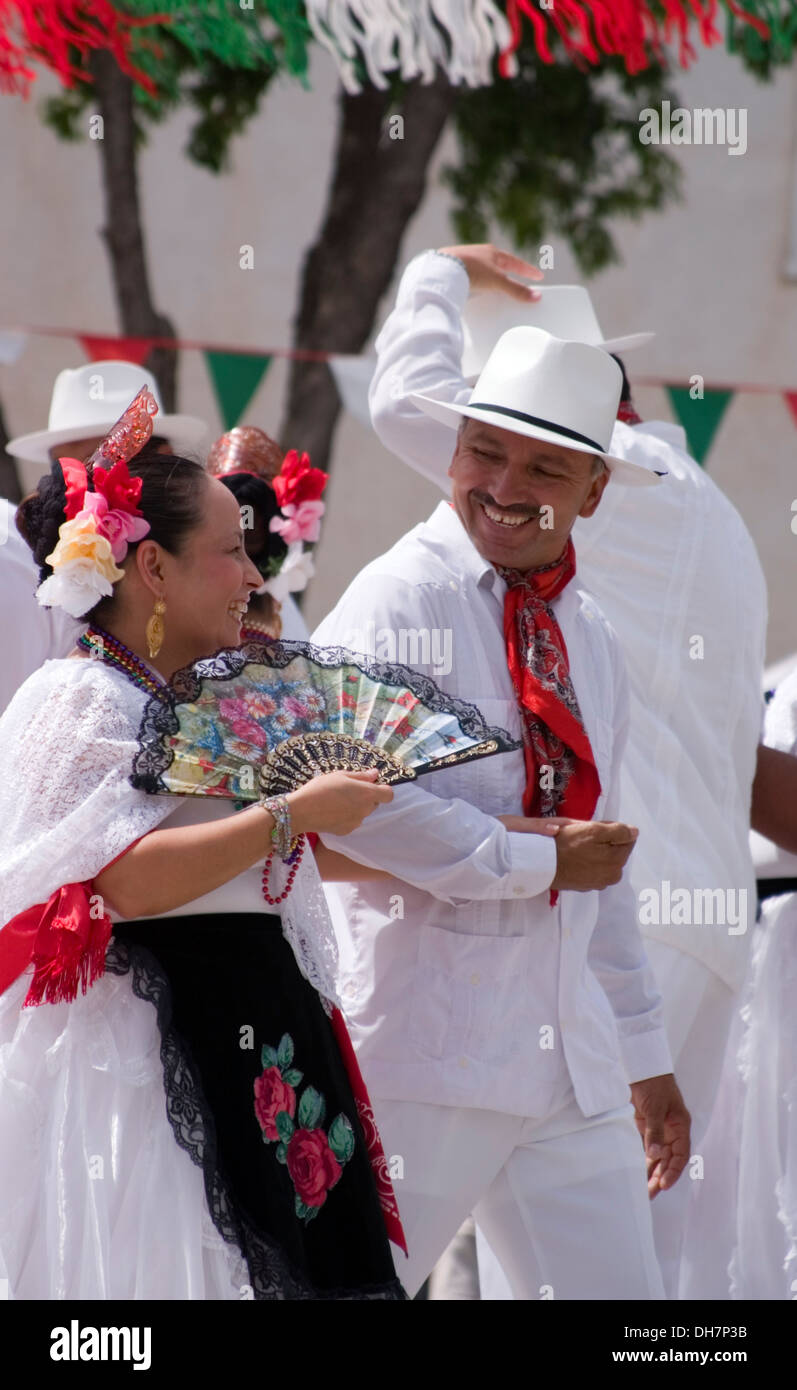 Mexican dancers, "Dieciseis de Septiembre" Mexican Independence Day