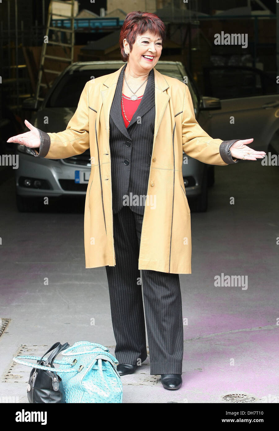 Ruth madoc hi-res stock photography and images - Alamy