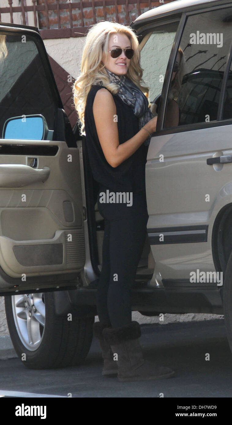 Peta Murgatroyd arriving at dance studios in Hollywood Los Angeles